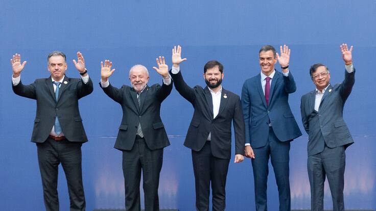 Con énfasis en combatir la desinformación: presidentes progresistas apuntan contra la ultraderecha en cumbre “Democracia Siempre”
