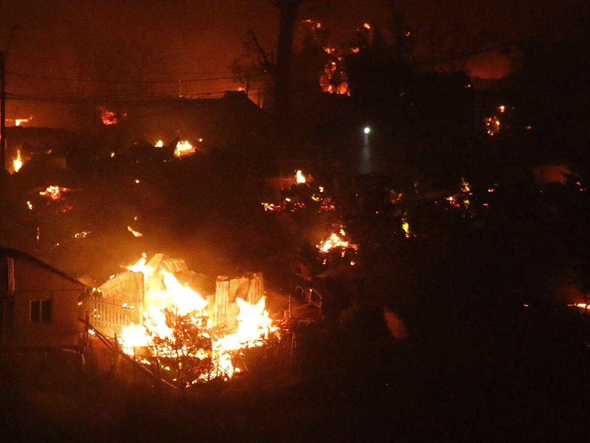 Gobierno decreta estado de excepción por catástrofe tras incendios forestales en Viña del Mar