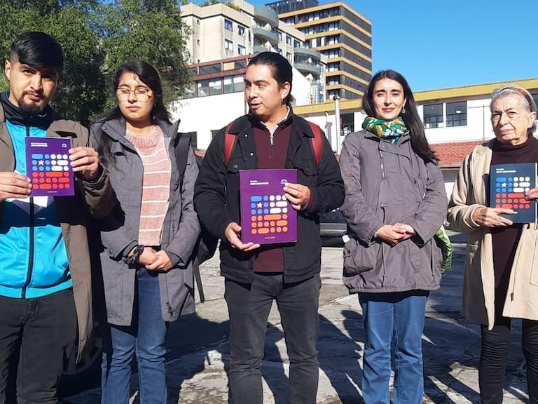 Presidenta de la Convención sobre tercera vía: «Yo no aconsejo cambiar las reglas, va contra la democracia»
