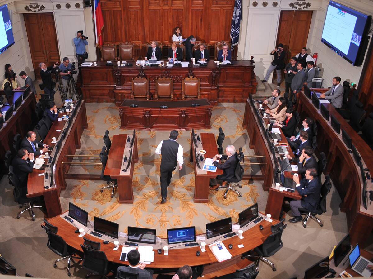 Senado aprueba informe de comisión mixta sobre Ley Antiterrorista: propuesta fue despachada a la Cámara de Diputados