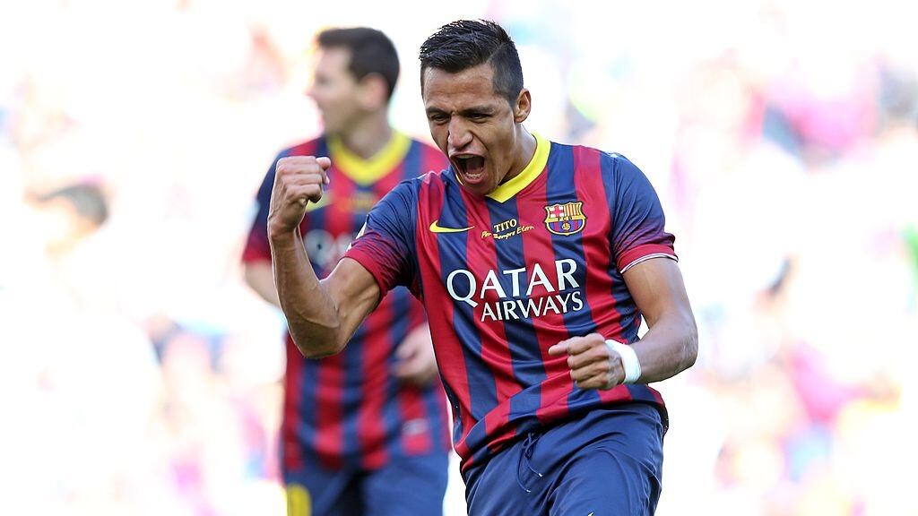Según indican en España, Alexis Sánchez es una de las opciones que manejan los catalanes para sustituir a Ousmane Dembelé.