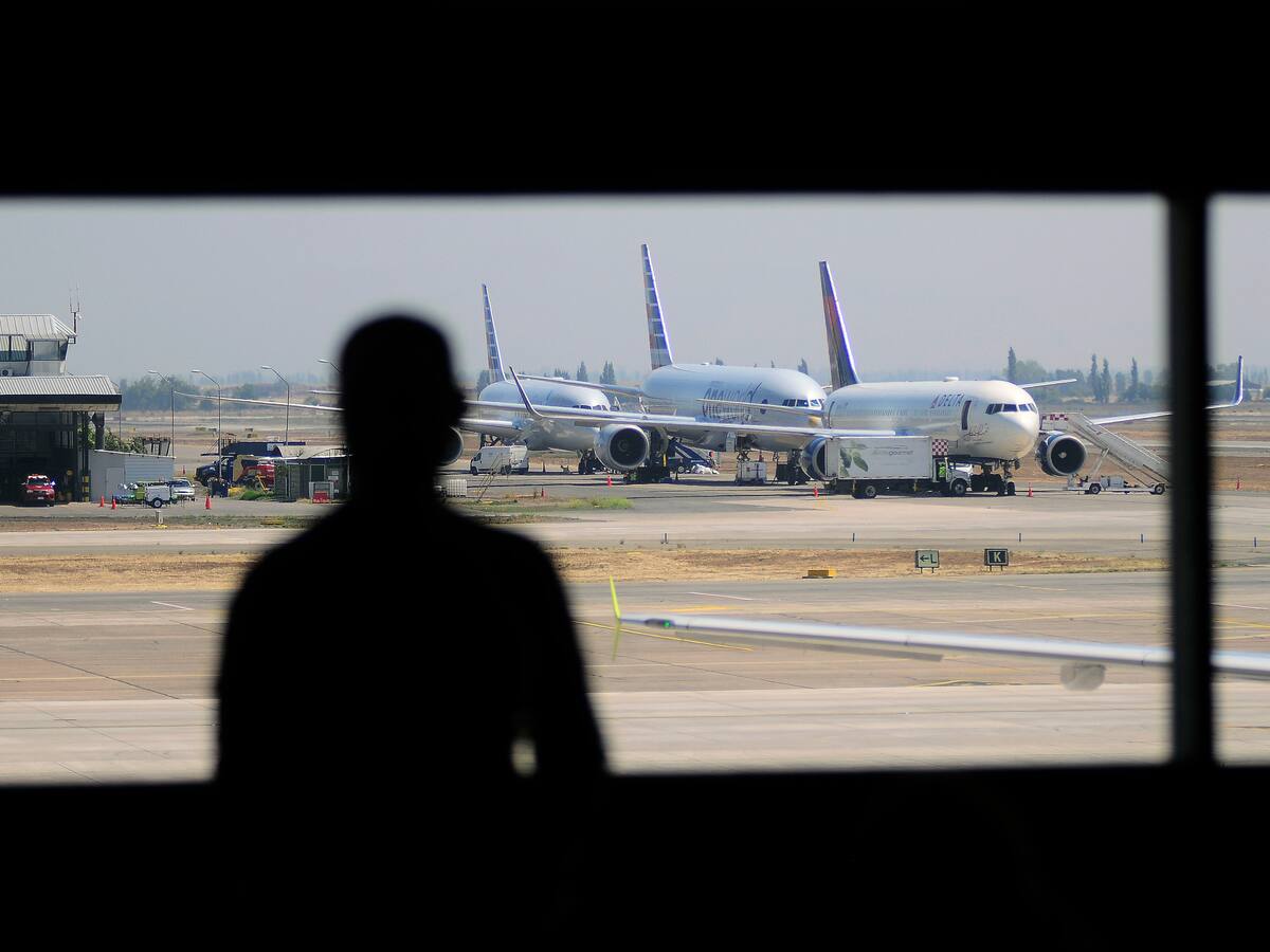 Broma que salió cara: pasajero habló de una bomba en aeropuerto, activó operativo policial y terminó con terrible medida
