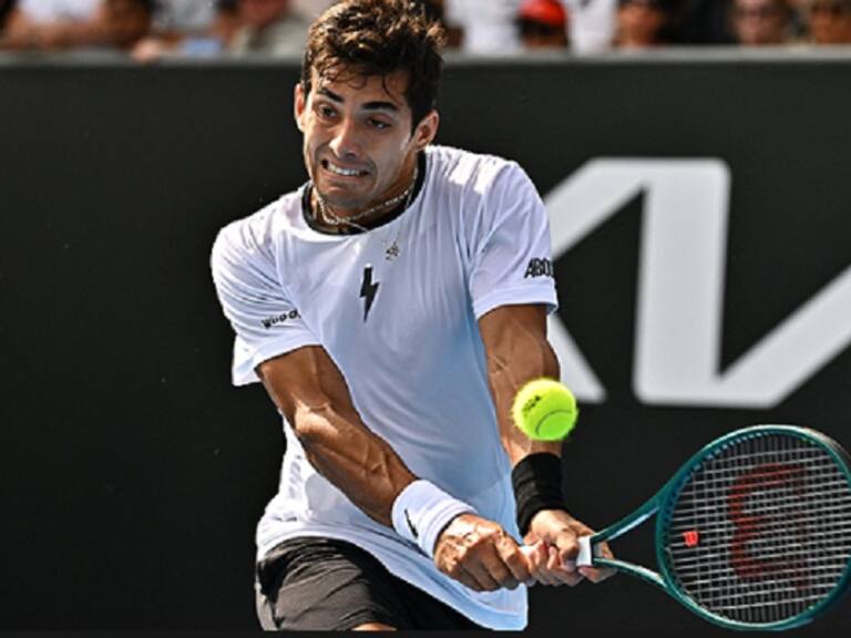 “Duele mucho”: Cristian Garin quedó destrozado tras su eliminación en la primera ronda del Abierto de Australia