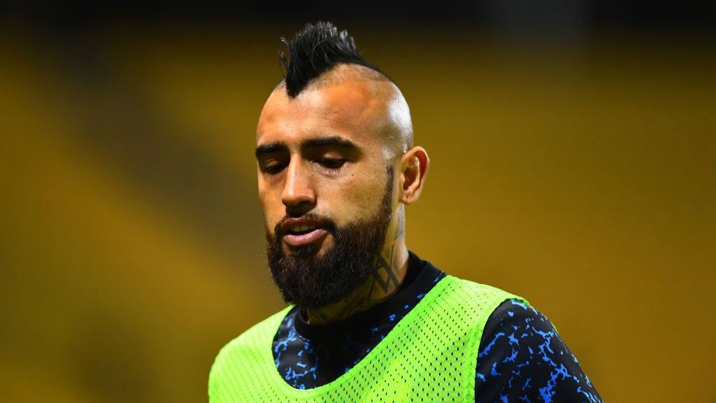 PARMA, ITALY - MARCH 04: Arturo Vidal of FC Internazionale looks on during the Serie A match between Parma Calcio and FC Internazionale at Stadio Ennio Tardini on March 04, 2021 in Parma, Italy. (Photo by Alessandro Sabattini/Getty Images)