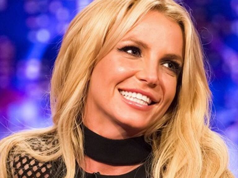 Britney Spears luce demacrada en su primera salida del centro de rehabilitación