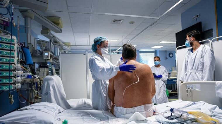 Explosivo aumento: Minsal confirmó más de 7 mil contagios de covid-19 este jueves | Getty Images