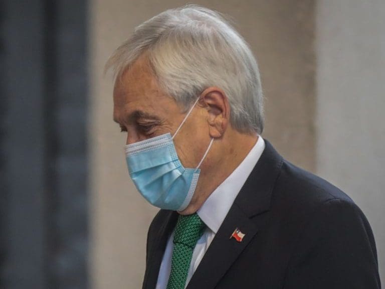 23 de agosto del 2021/SANTIAGOEl Presidente de la Republica, Sebastián Piñera, llega al Palacio de la Moneda, y camina por el patio de Los Cañones, mientras recibe los Honores de la Guardia de Palacio.
FOTO: SEBASTIAN BELTRAN GAETE/AGENCIAUNO