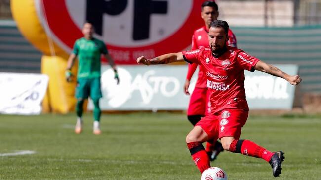 3 de Marzo del 2021/SANTIAGOFernando Cordero(c) ,durante el partido valido por la Segunda fecha del Campeonato Nacional AFP PlanVital 2021, entre Deportes Melipilla vs Ñublense, disputado en el Estadio Municipal de la Pintana.
FOTO:FRANCISCO LONGA/AGENCIAUNO