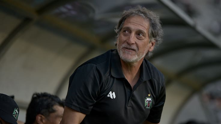 Mario Salas, entrenador chileno