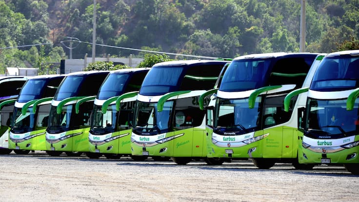 “Las partes lograron acercar posiciones”: Trabajadores del Sindicato N°2 de Turbus finalizan huelga tras acuerdo con la empresa