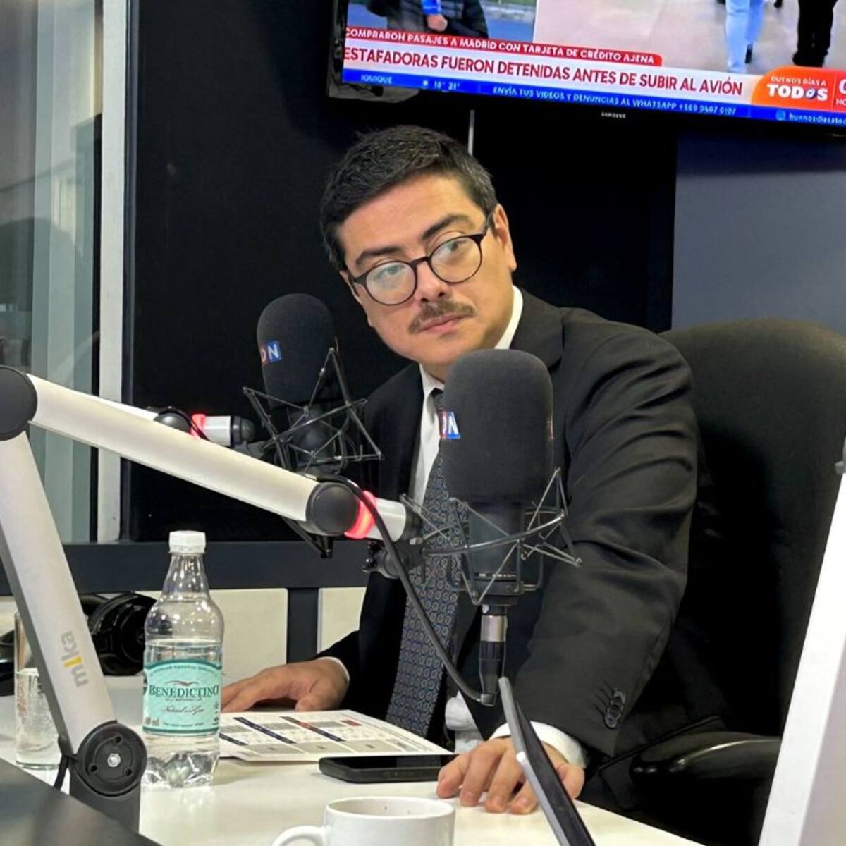 Proveedora de Junaeb interpone querella contra el nuevo director nacional por denuncia calumniosa y prevaricación