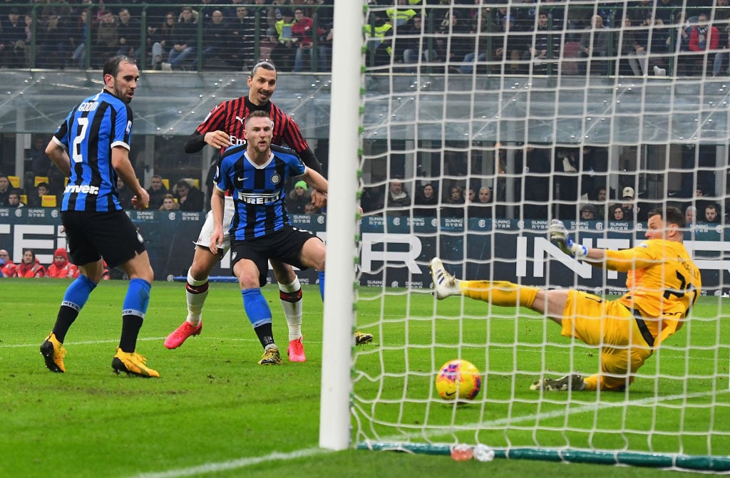 Gol del AC Milan en el clásico