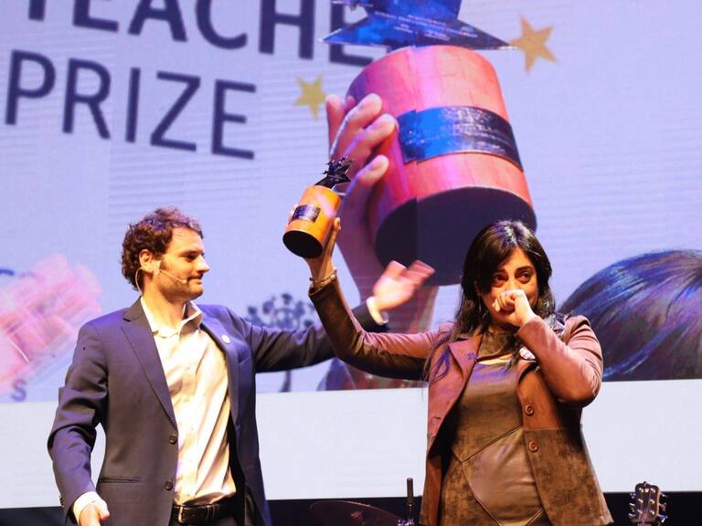 Ganadora del Global Teacher Prize: «Muchos niños me dicen ‘tía, yo no puedo comprar una bolsa de internet porque necesito comer'»