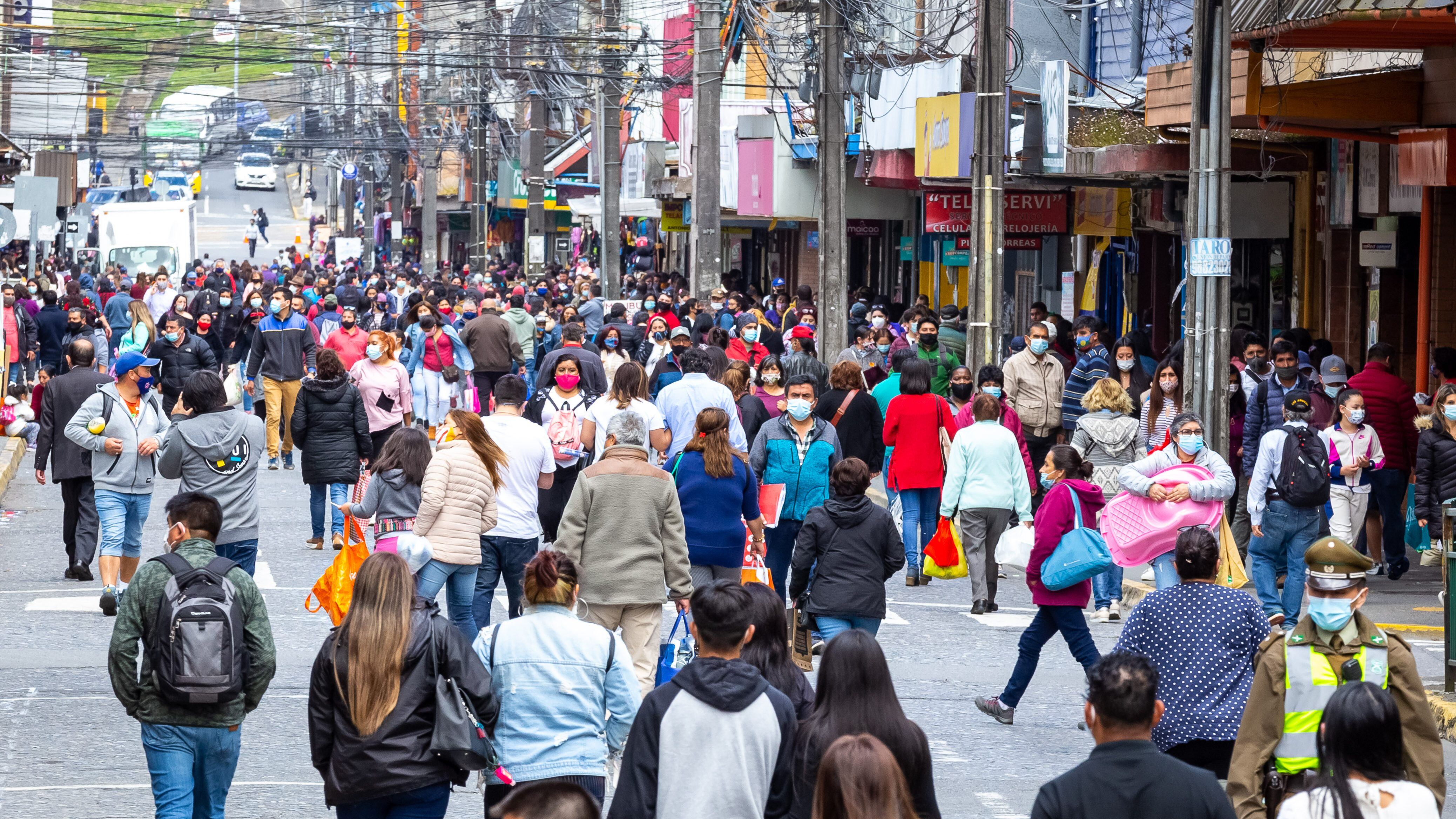 Comunas con más casos activos de covid-19 en Chile
