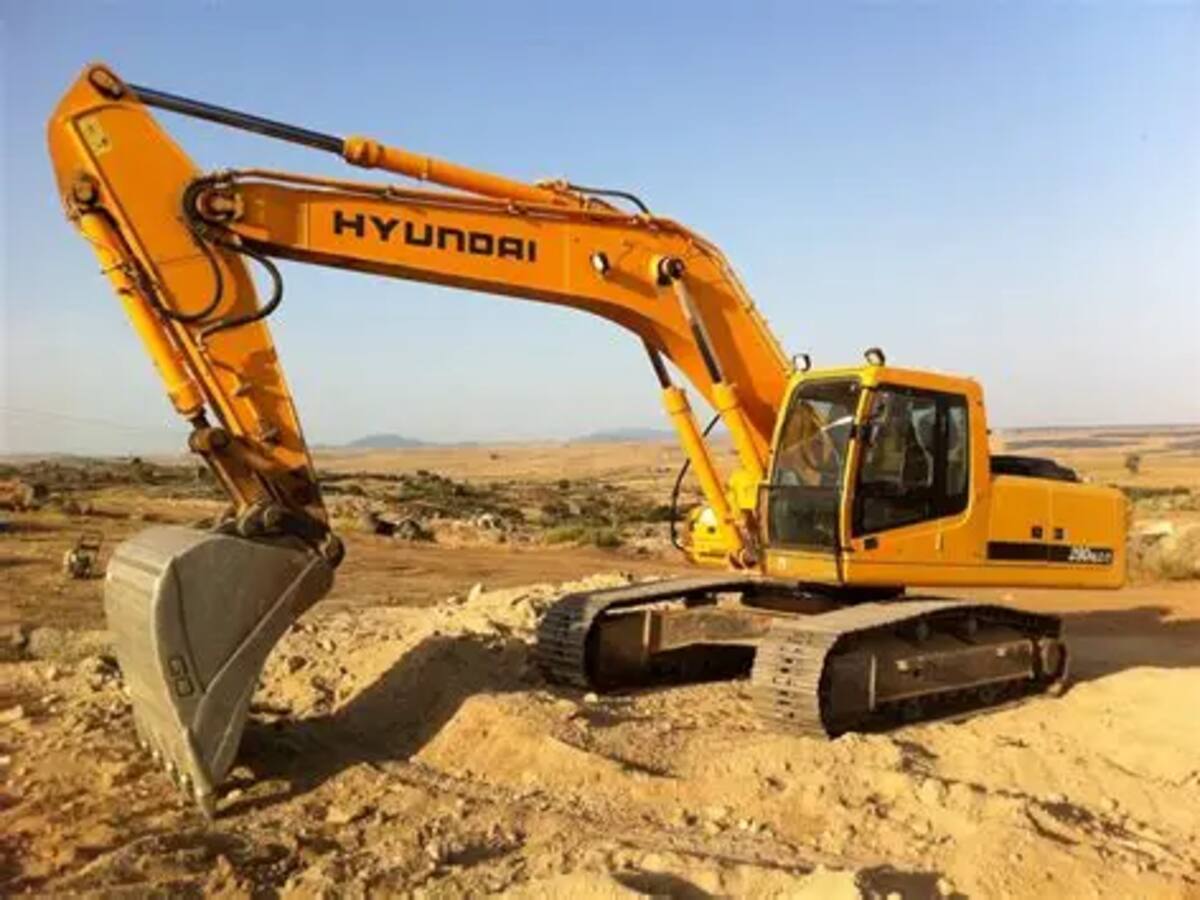 Prisión preventiva para los dos imputados que usaban retroexcavadora para rellenar zanja en la frontera de Colchane