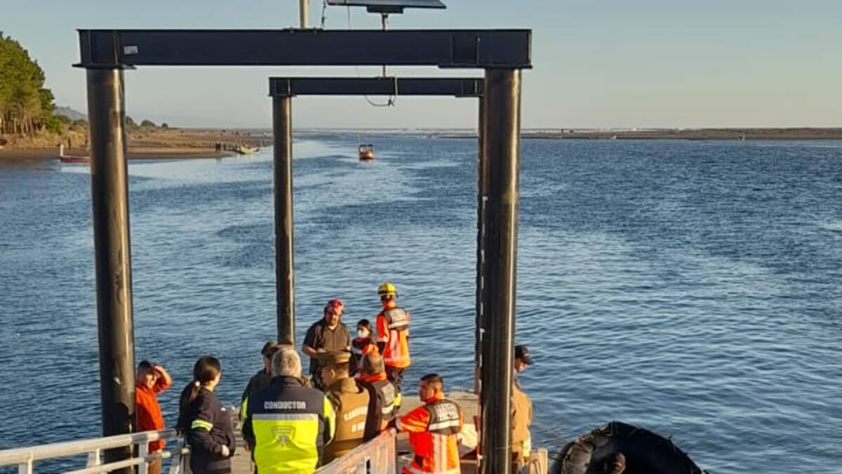Volcamiento de embarcación en Río Toltén deja dos muertos: uno de ellos está desaparecido