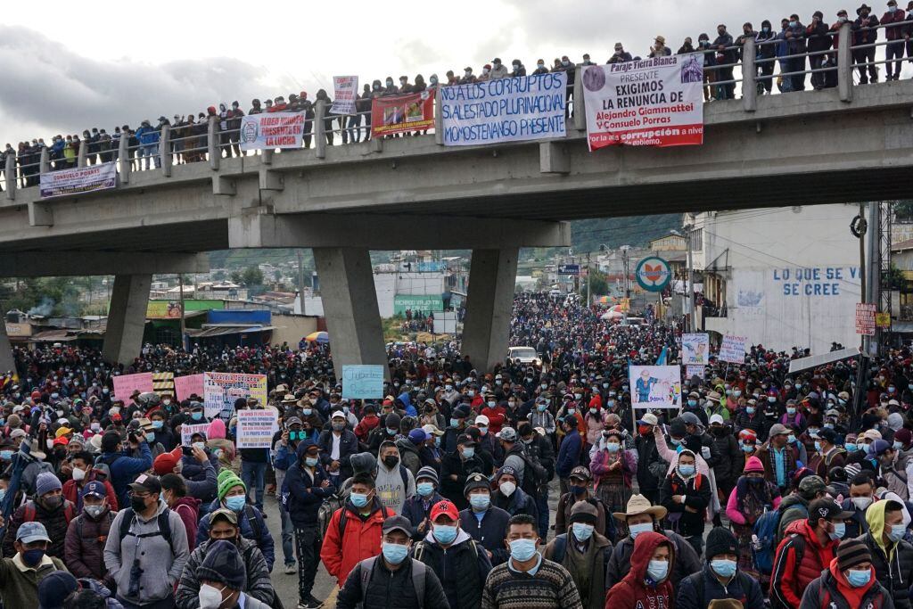 Manifestantes cortan la ruta de Cuatro Caminos en Guatemala