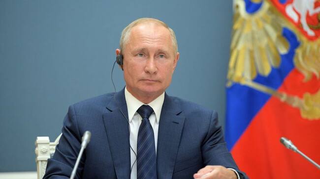 Russian President Vladimir Putin attends by a video conference a trilateral meeting with the leaders of Iran and Turkey on the topic of Syria, in Moscow on July 1, 2020. (Photo by Alexey DRUZHININ / SPUTNIK / AFP) (Photo by ALEXEY DRUZHININ/SPUTNIK/AFP via Getty Images)