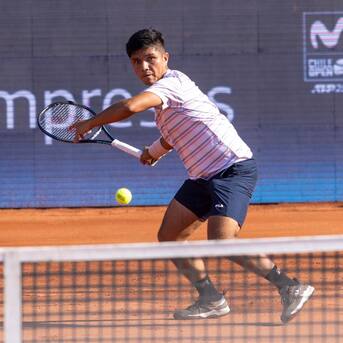 Matías Soto logra el mejor triunfo de su carrera para avanzar a la ronda final de la qualy en el Chile Open 2024