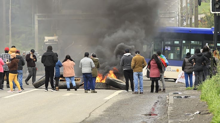 Protesta en Penco: vecinos bloquean Ruta 150 por reiteradas inundaciones en sus viviendas