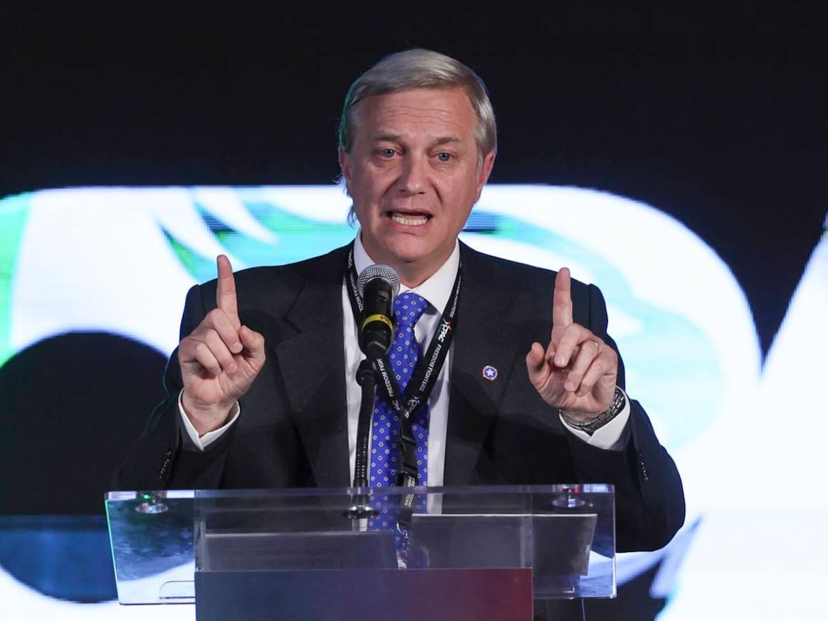 “Debería tomar un avión y hacerse cargo”: Kast emplaza al Presidente Boric ante aumento de tensión en la frontera