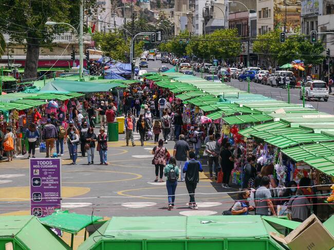 Feria Navideña del Parque Italia en Valparaíso, foto de 2020. Agencia Uno.