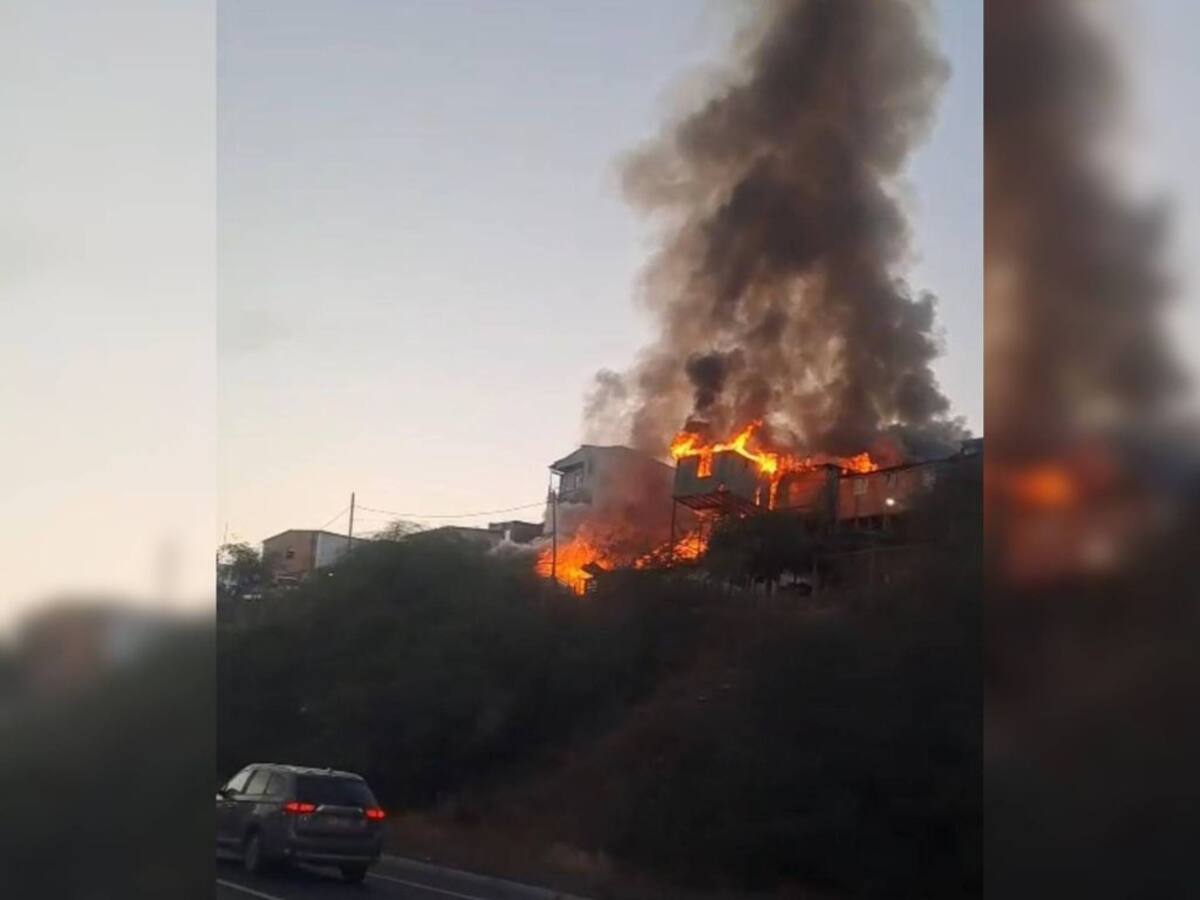 Bomberos confirma 4 casas destruidas por incendio en toma Nueva Esperanza de Cerrillos