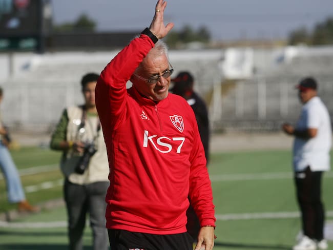 La molestia de Ivo Basay tras nueva derrota de Deportes Copiapó: “No estamos en un momento para cometer errores”