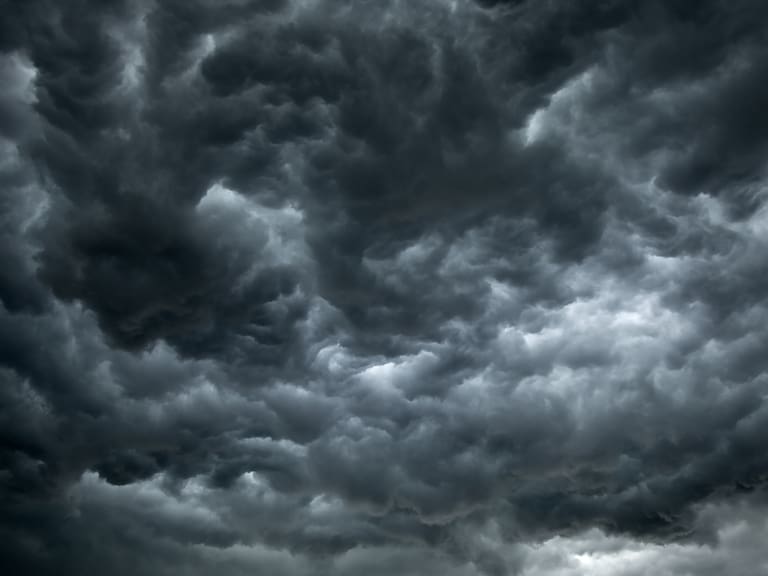 Vuelve la lluvia: anuncian la llegada de 4 sistemas frontales en distintas regiones de Chile (en estas fechas)