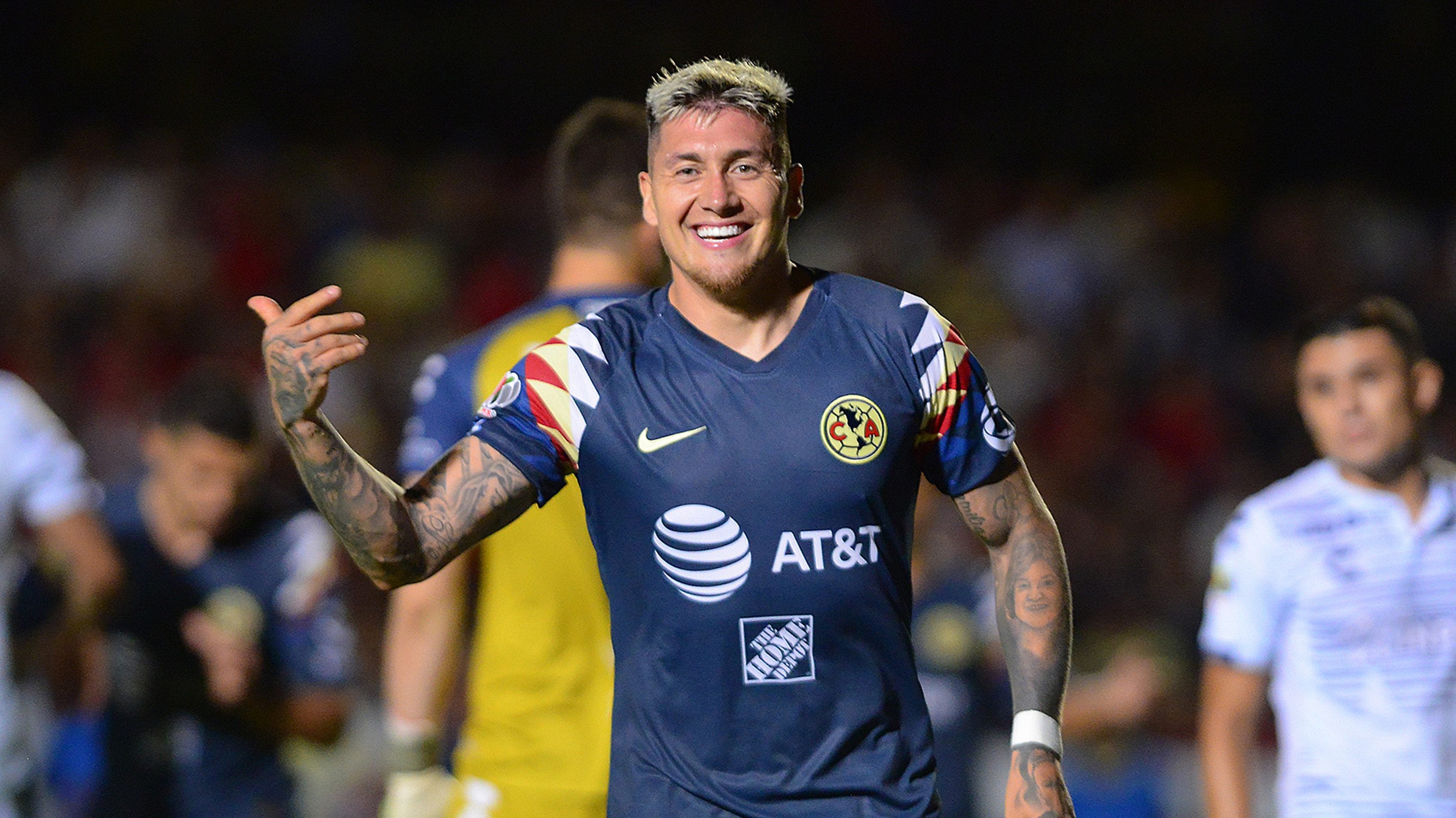 VERACRUZ, MEXICO - NOVEMBER 08: Nicolas Castillo of America celebrates after scoring the second goal of his team during the 18th round match between Veracruz and America as part of the Torneo Apertura 2019 Liga MX at Luis 'Pirata' de la Fuente Stadium on November 8, 2019 in Veracruz, Mexico. (Photo by Jaime Lopez/Jam Media/Getty Images)