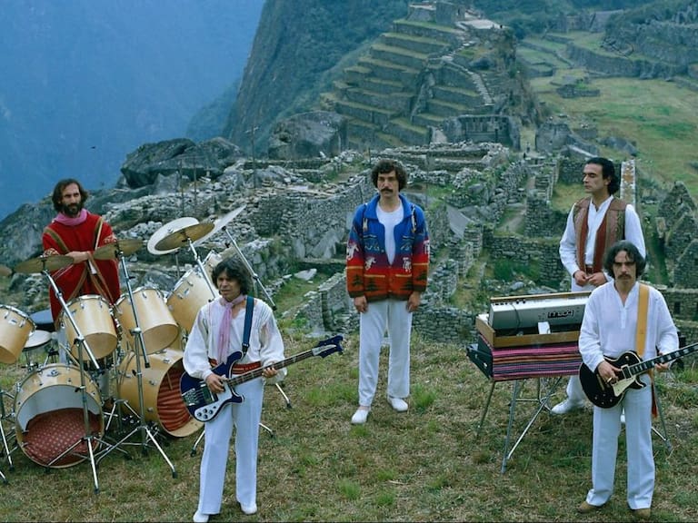 Sergio Lagos presenta documental con la historia de Los Jaivas: «Van a pasar tres, cuatro, cinco siglos y se va a seguir hablando de ellos»