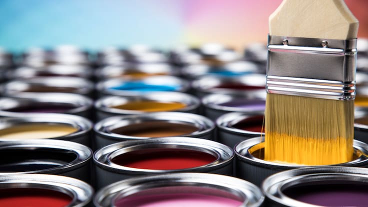 Conocida empresa chilena de pinturas denuncia venta de productos falsificados: imitaciones incluso tendrían faltas ortográficas