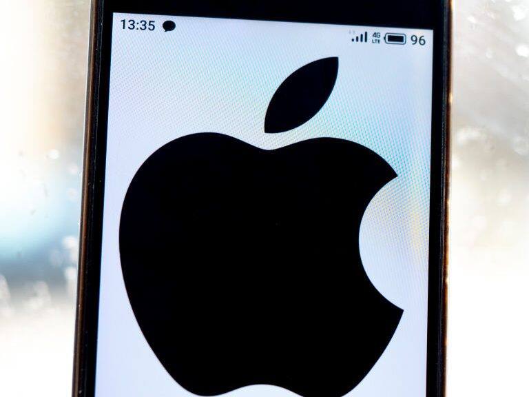 Apple pagará hasta US$500 millones por ralentizar iPhones antiguos