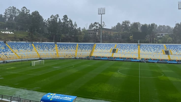 Tras las lluvias y un mes sin partidos: así luce la cancha del Estadio Sausalito para el Everton-Colo Colo