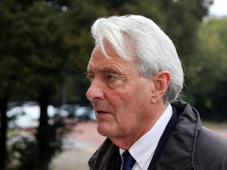 David Henderson llega a los tribunales de Cardiff