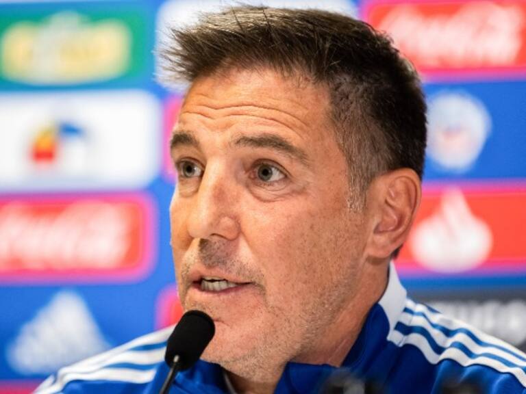 Eduardo Berizzo aclara su misión con La Roja Sub 23 y pone de ejemplo a Alexander Aravena: "Demostró que es una opción válida"