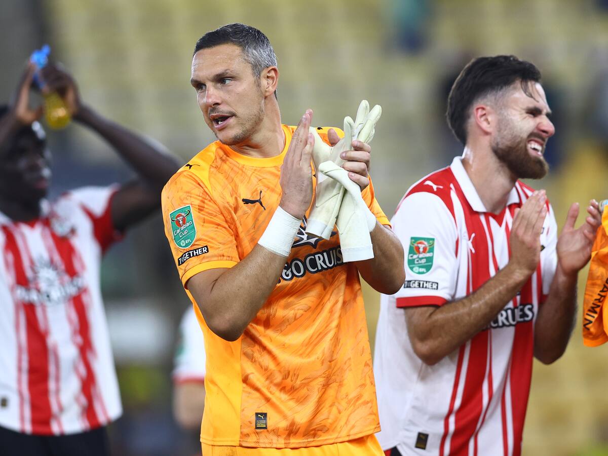 Ben Brereton vio acción en “duelo de chilenos” por la Copa de la Liga de Inglaterra