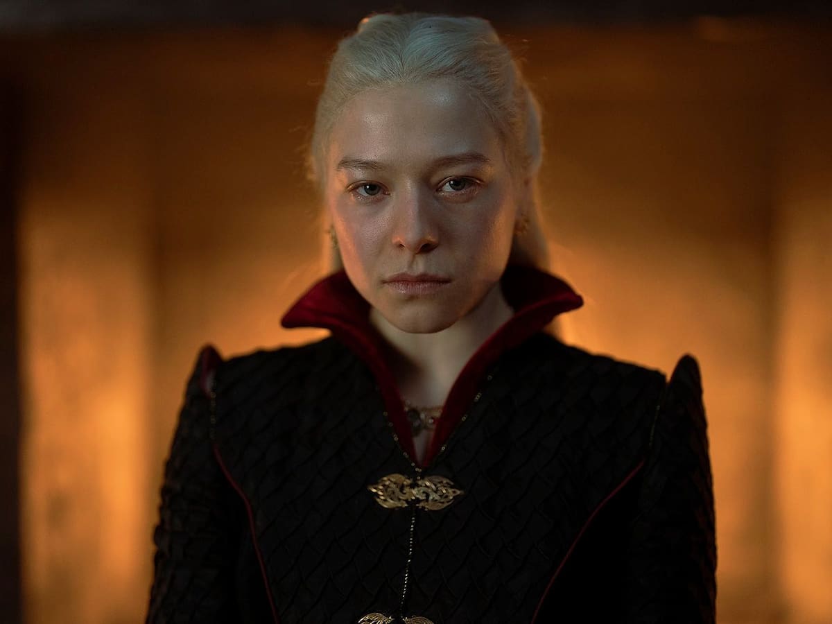¡No estaba en el guion! Protagonista de “La Casa del Dragón” revela la verdad del comentado beso del capítulo 6 de la segunda temporada