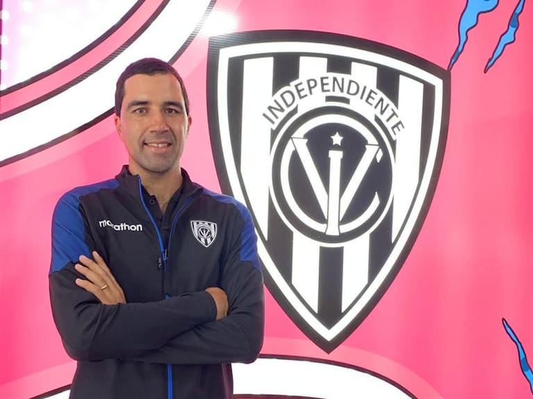 Solo en Ecuador: La historia del chileno preparador de arqueros de Independiente del Valle