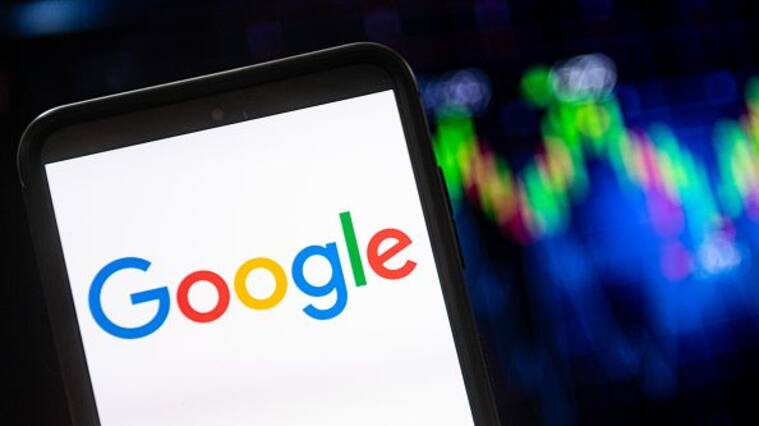 POLAND - 2022/09/02: In this photo illustration a Google logo seen displayed on a smartphone. (Photo Illustration by Mateusz Slodkowski/SOPA Images/LightRocket via Getty Images)