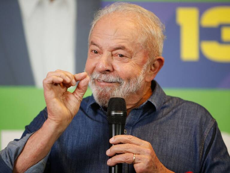 El candidato presidencial de la oposición en Brasil, Lula Da Silva, en un evento