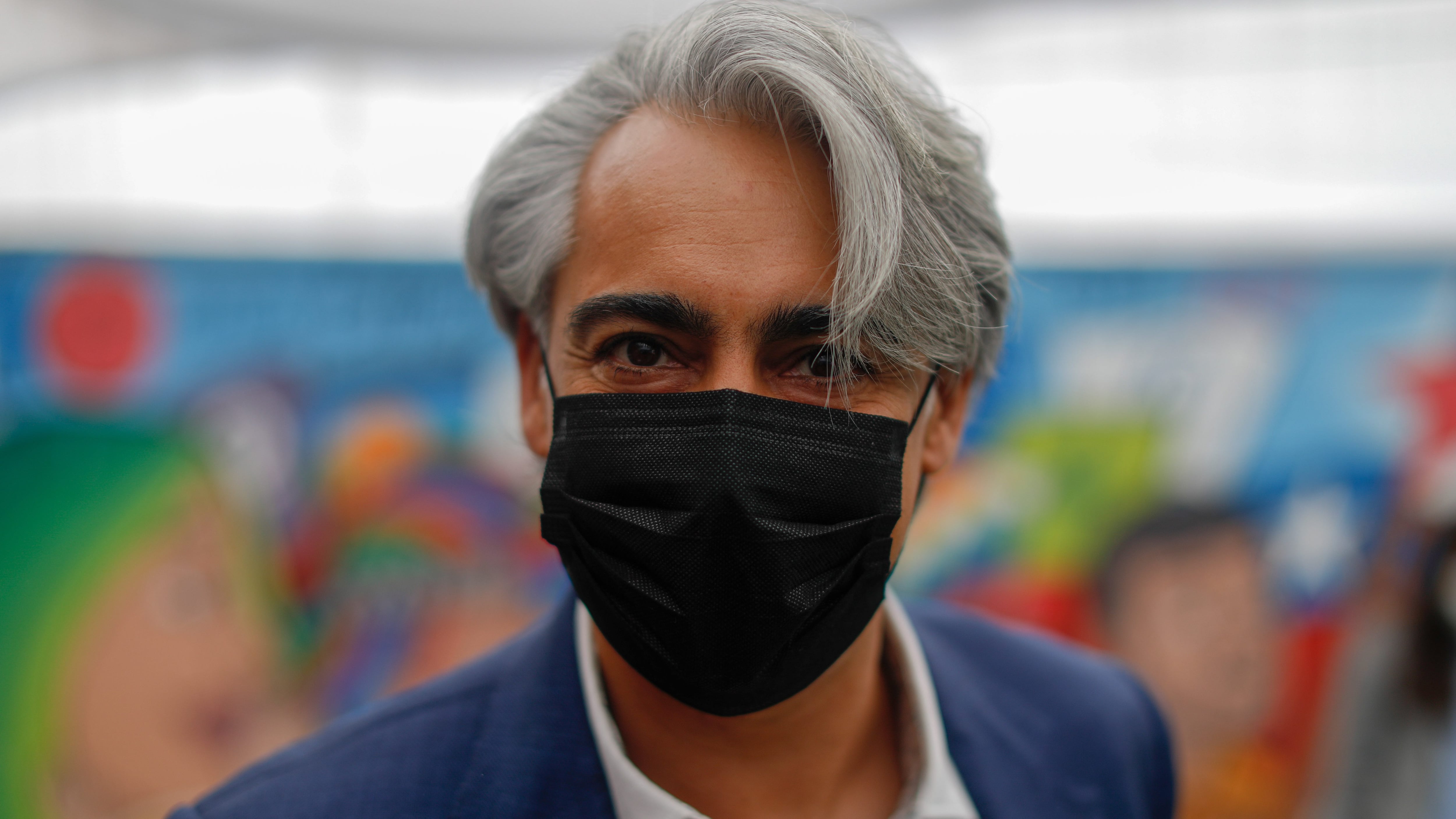 16 de Octubre de 2021 /SANTIAGO El candidato progresista, Marco Enríquez-Ominami presentó parte de su propuesta medioambiental que promueve el crecimiento con inclusión social y sustentabilidad, como base para la construcción de un nuevo pacto social pospandemia, abordando los tópicos indispensables para lograrlo en línea con un crecimiento sustentable en términos ambientales y preservando la biodiversidad.
FOTO :CRISTOBAL ESCOBAR /AGENCIAUNO