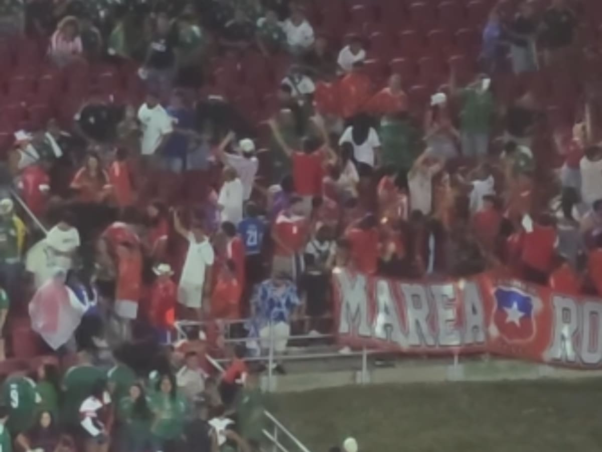 Chile acababa de vencer a México y lo que pasó en las tribunas no se vio en TV: ¡pelea a los golpes!