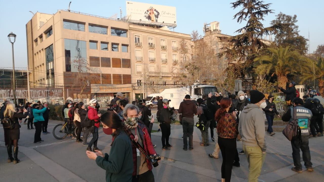 Manifestantes se reunieron en Plaza Italia en apoyo a comuneros mapuche en huelga de hambre