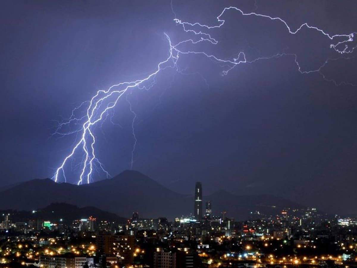 Pronóstico del tiempo para este sábado 31 de diciembre: truenos, relámpagos y lluvia afectarán a la zona central