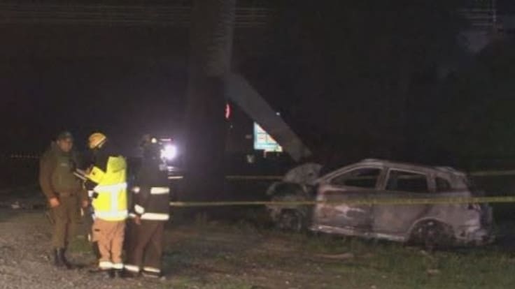 Conductor muere tras chocar contra una palmera y quedar atrapado en auto que se incendió en la Ruta 78