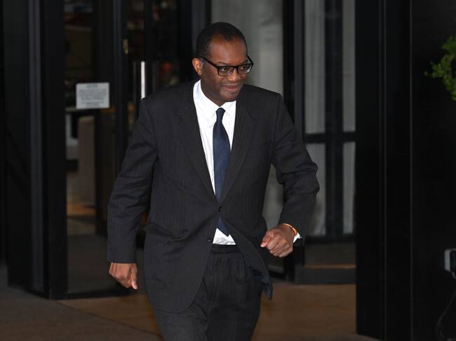 El saliente ministro de finanzas del Reino Unido Kwasi Kwarteng