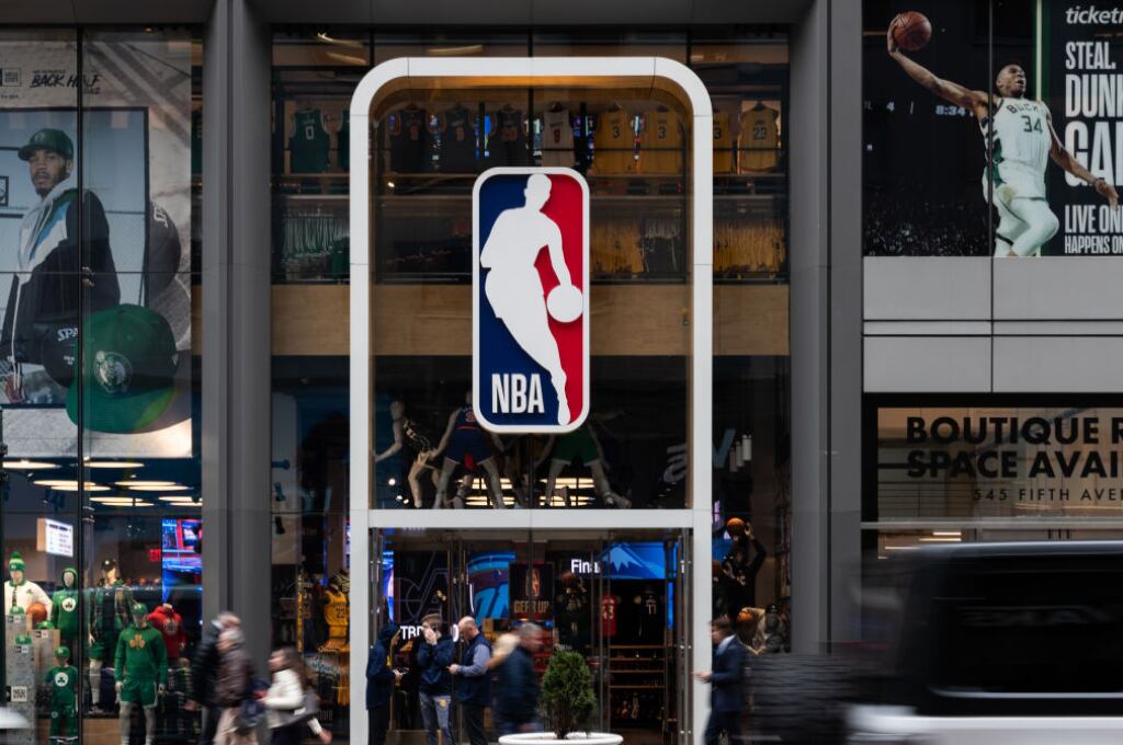 NBA suspende negocios, actividades económicas y transmisiones en Rusia
