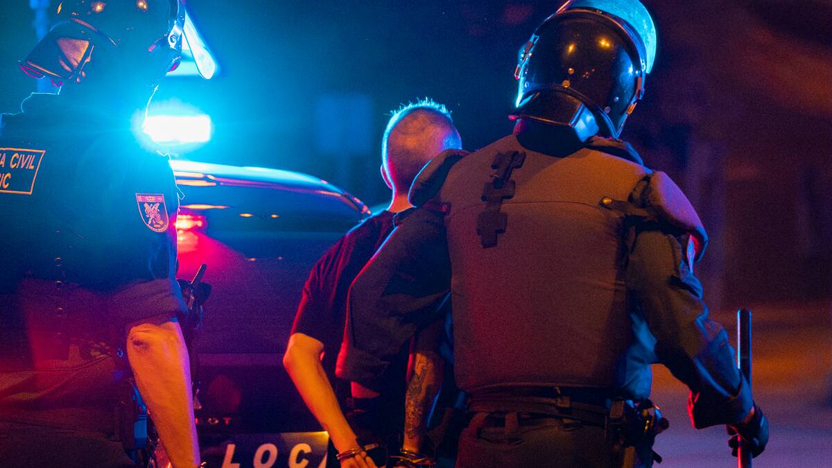 Detienen en España a chileno prófugo de la justicia noruega: está condenado por abuso sexual y fraude al gobierno