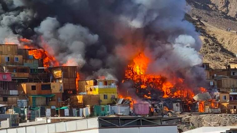 Incendio en campamento de Antofagasta